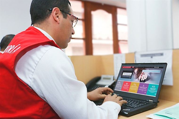 Cómo conseguir trabajo remoto desde Perú: guía completa para postulaciones y entrevistas online